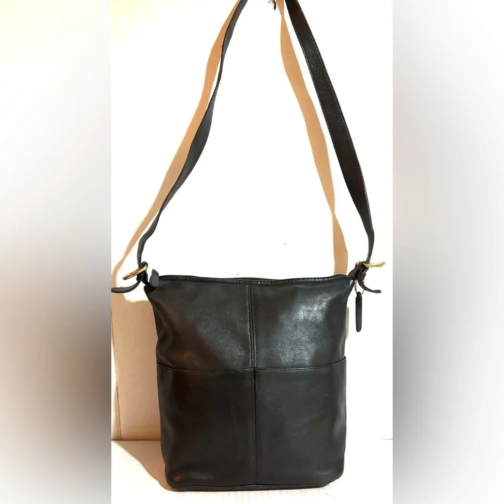 Coach vintage black leather crossbody handbag